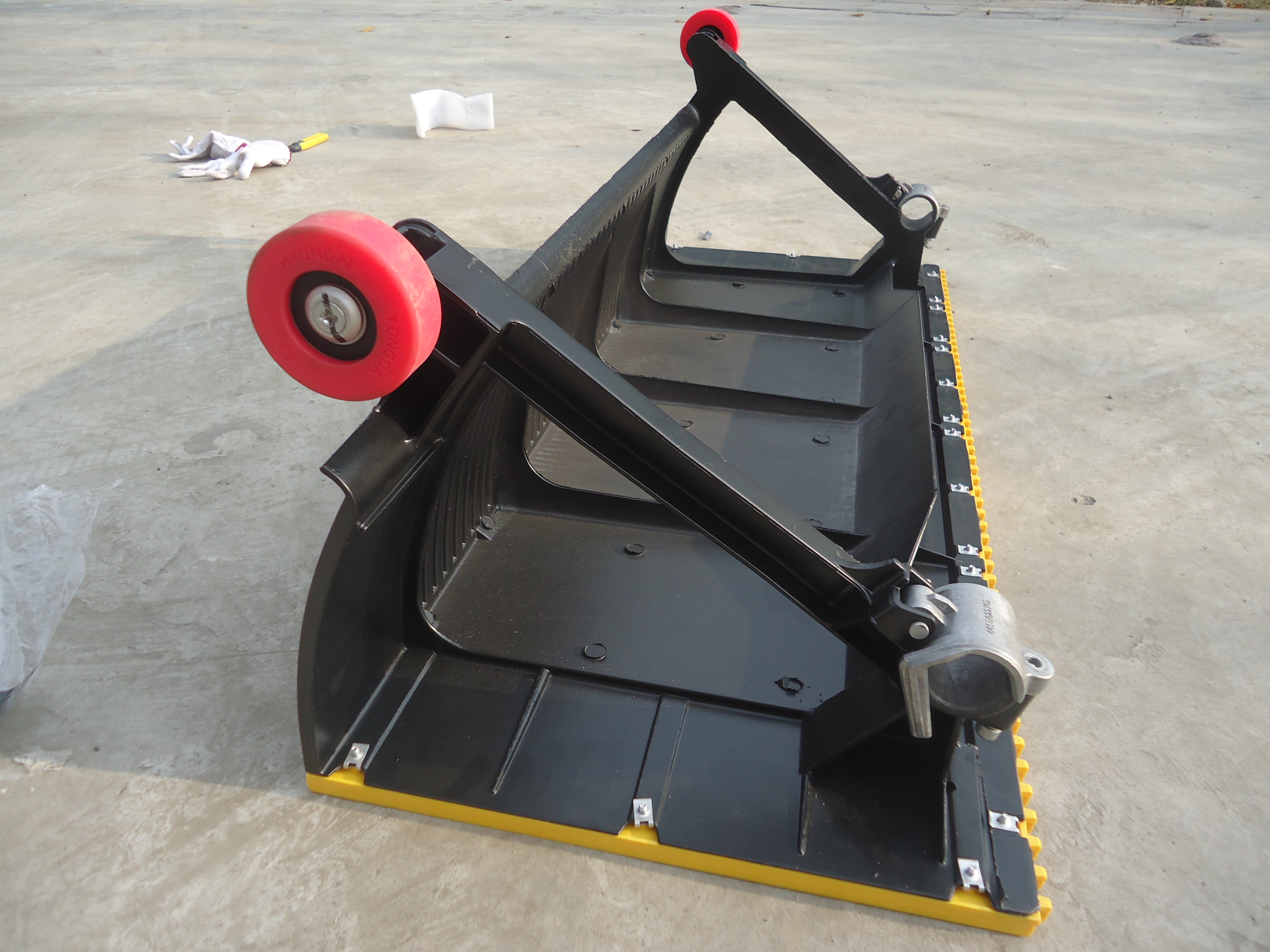 现代铝合金梯级 